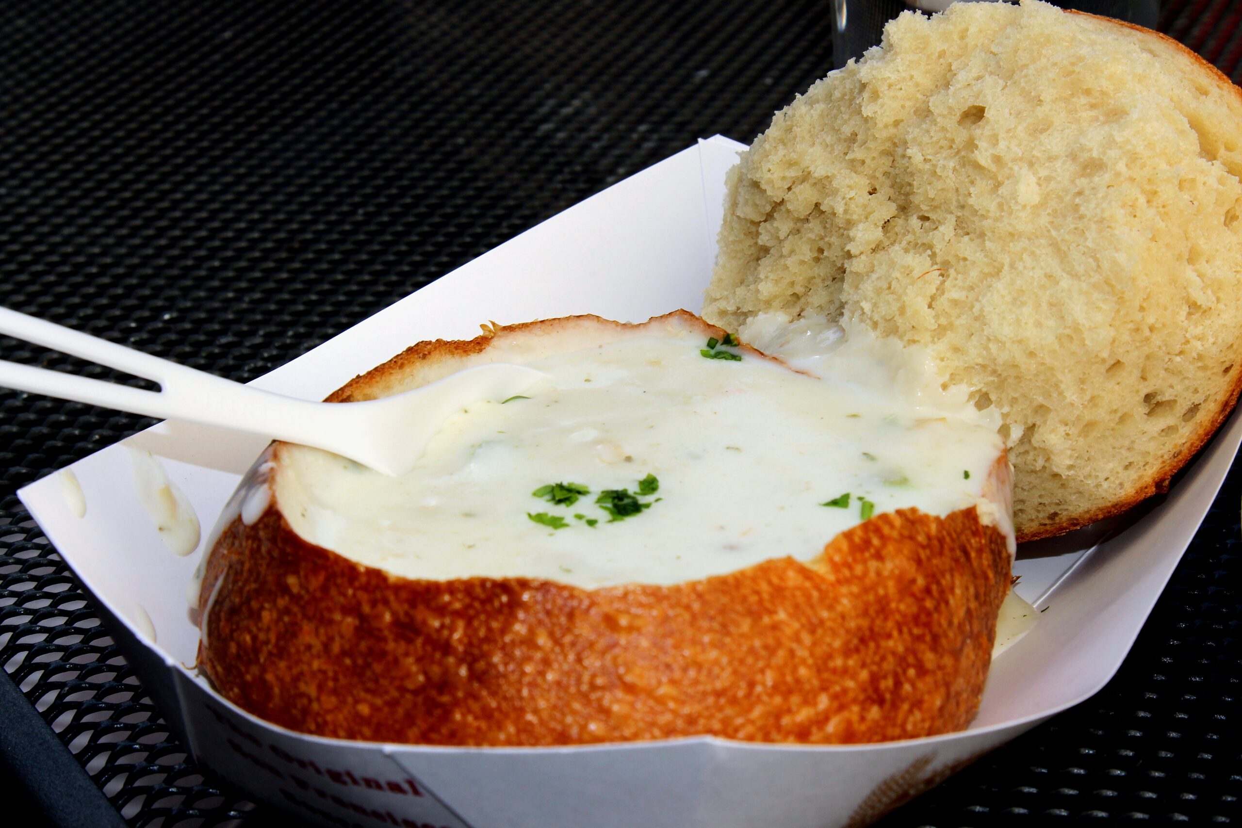 You are currently viewing Clam Chowder: A Seafood Delicacy Explained
